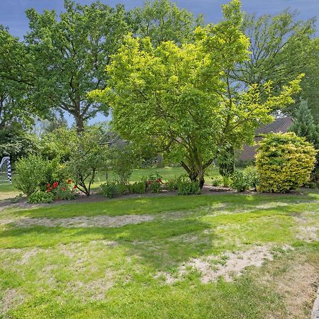 Charming Villa In Lemele With A Nice Garden 外观 照片